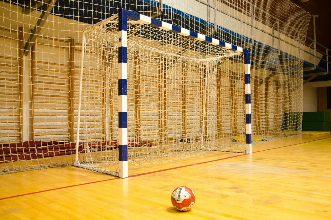 Nordisk sportarena i kvällsljus